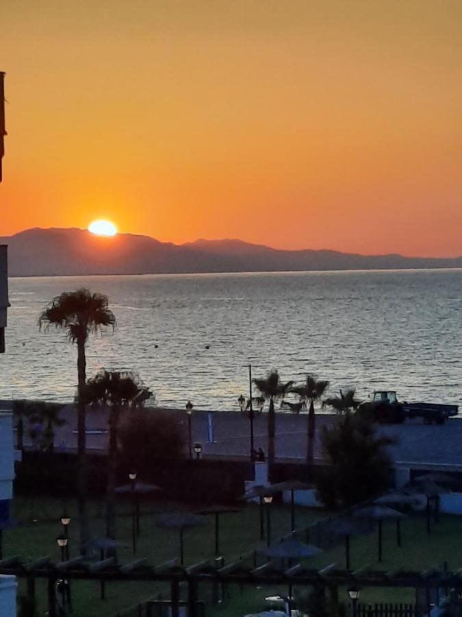 Noria 2, Pied Dans Le Sable, Magnifique Vue Mer, Piscine, Garage, Climatisation San Luis de Sabinillas Bagian luar foto